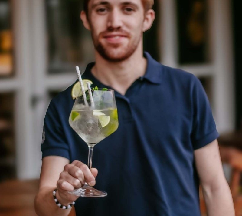 Bediening medewerk(st)er