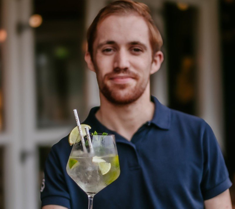 Zelfstandig werkend gastheer/-gastvrouw